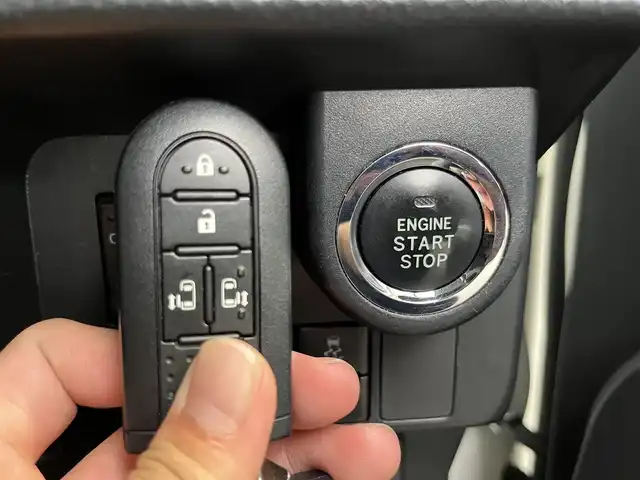 トヨタ タンク カスタムG S 高知県 2018(平30)年 4.3万km パールホワイトⅢ 純正ナビ/　Bluetooth/フルセグ/　CD/DVD/AM/FM/バックカメラ/両側パワースライドドア/ビルトインETC/クルーズコントロール/アイドリングストップ/プッシュスタート/スマートキー/スペアキー/LEDヘッドライト/コーナーセンサー/オートライト/純正フロアマット/純正14インチアルミホイール/シートヒーター/衝突被害軽減システム/盗難防止装置