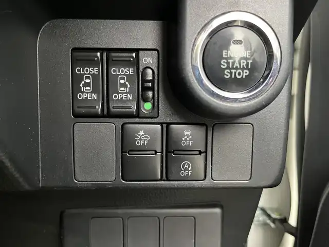 トヨタ タンク カスタムG S 高知県 2018(平30)年 4.3万km パールホワイトⅢ 純正ナビ/　Bluetooth/フルセグ/　CD/DVD/AM/FM/バックカメラ/両側パワースライドドア/ビルトインETC/クルーズコントロール/アイドリングストップ/プッシュスタート/スマートキー/スペアキー/LEDヘッドライト/コーナーセンサー/オートライト/純正フロアマット/純正14インチアルミホイール/シートヒーター/衝突被害軽減システム/盗難防止装置