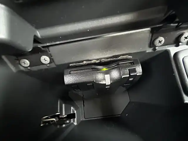 ダイハツ コペン ローブ 愛知県 2014(平26)年 2.1万km マタドールレッドP 〇アクティブトップ/〇スマートキー/〇プッシュスタート/〇純正ナビ/〇ワンセグTV/〇バックカメラ/〇ETC/〇ｅｃｏ IDLEシステム/〇LEDヘッドランプ/〇純正16インチアルミ/〇革巻きステアリングホイール/〇オートエアコン/〇OPブラックファブリックスポーツシート/〇前席シートヒーター/〇キーフリーシステム