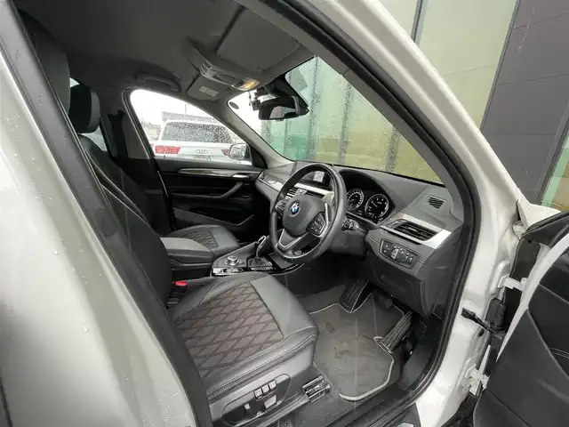 ＢＭＷ Ｘ１ xDrive 18d xライン 石川県 2020(令2)年 3.5万km ミネラルホワイト 純正メモリナビ/バックカメラ/Bluetooth/オートクルーズコントロール/インテリジェントセーフティー/パワーシート(前席)/パワーリアゲート/オートライト/LEDヘッドライト/フォグランプ(前後)/アンビエントライト/プッシュスタート/ETC(ルームミラー一体型)