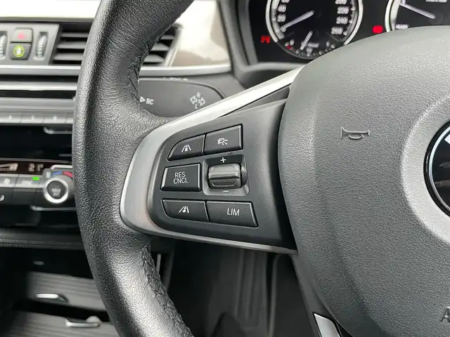 ＢＭＷ Ｘ１ xDrive 18d xライン 石川県 2020(令2)年 3.5万km ミネラルホワイト 純正メモリナビ/バックカメラ/Bluetooth/オートクルーズコントロール/インテリジェントセーフティー/パワーシート(前席)/パワーリアゲート/オートライト/LEDヘッドライト/フォグランプ(前後)/アンビエントライト/プッシュスタート/ETC(ルームミラー一体型)