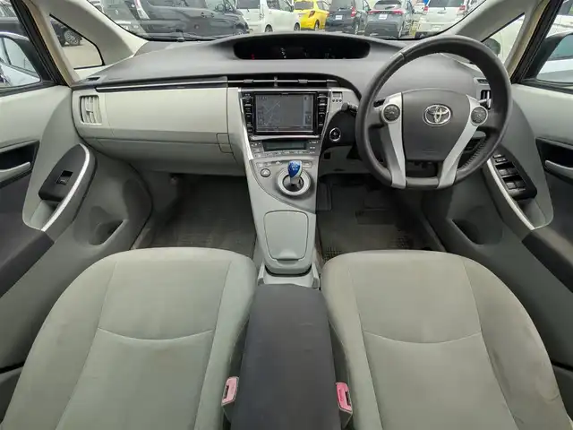 トヨタ プリウス G ツーリングセレクション 福井県 2009(平21)年 11.8万km シルバーM バックカメラ/ビルトインＥＴＣ/LEDヘッドライト/Fフォグ/クルーズコントロール/前後ドライブレコーダー/純正8インチメモリナビ（CD/DVD/BT/iPod）/フルセグテレビ/横滑り防止装置/盗難防止装置/ダブル＋サイドエアバッグ/カーテンエアバッグ/アイドリングストップ/純正フロアマット/スマートキー