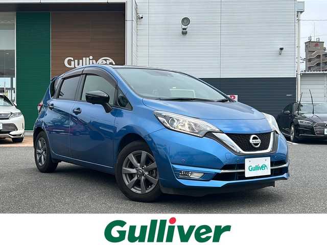 日産 ノート X 佐賀県 2018(平30)年 3.5万km シャイニングブルー/スーパーブラック 2トーン 純正ナビ/Bluetooth/CD/DVD/ワンセグテレビ/ワンオーナー/バックカメラ/プッシュスタート/アラウンドビューモニター/アイドリングストップ/衝突軽減システム/盗難防止装置/オートエアコン/オートライト/ETC/ステアリングスイッチ/電格ミラー/スマートキー/コーナーセンサー/スペアキー/保証書取扱説明書/記録簿R６、２