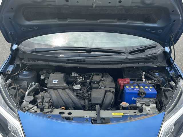 日産 ノート X 佐賀県 2018(平30)年 3.5万km シャイニングブルー/スーパーブラック 2トーン 純正ナビ/Bluetooth/CD/DVD/ワンセグテレビ/ワンオーナー/バックカメラ/プッシュスタート/アラウンドビューモニター/アイドリングストップ/衝突軽減システム/盗難防止装置/オートエアコン/オートライト/ETC/ステアリングスイッチ/電格ミラー/スマートキー/コーナーセンサー/スペアキー/保証書取扱説明書/記録簿R６、２