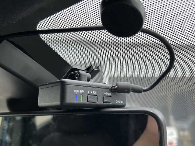 日産 ノート X 佐賀県 2018(平30)年 3.5万km シャイニングブルー/スーパーブラック 2トーン 純正ナビ/Bluetooth/CD/DVD/ワンセグテレビ/ワンオーナー/バックカメラ/プッシュスタート/アラウンドビューモニター/アイドリングストップ/衝突軽減システム/盗難防止装置/オートエアコン/オートライト/ETC/ステアリングスイッチ/電格ミラー/スマートキー/コーナーセンサー/スペアキー/保証書取扱説明書/記録簿R６、２