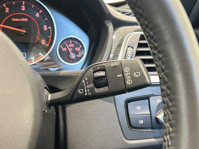 ＢＭＷ ３２０ｄ ツーリング Mスポーツ 福岡県 2018(平30)年 4.2万km サファイアブラックP 純正ナビ　/バックカメラ　/メモリ付パワーシート　/シートヒーター　/ＡＣＣ　/ＢＳＭ　/レーンキープ　/パワーバックドア　/前後ソナー　/ＣＤ／ＤＶＤ　/アンビエントライト　/ＬＥＤヘッドライト　/パドルシフト　/ＥＴＣ