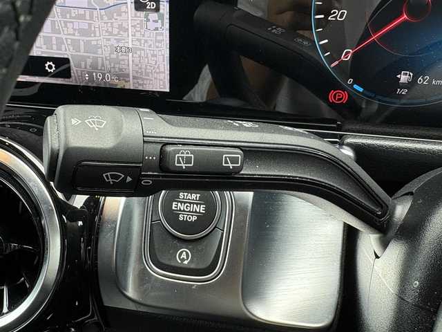 メルセデス・ベンツ Ｍ・ベンツ ＧＬＢ２００ｄ 4マチック 石川県 2021(令3)年 3.7万km デジタルホワイト ４WD/ディーゼルターボ/純正メモリナビ/〈BT／AM／FM／DVD〉/アラウンドビューモニター/黒革シート/シートメモリー/パワーシート〈前席〉/シートヒーター〈前席〉/ステアリングスイッチ/パドルシフト/ワイヤレスチャージ/ヘッドアップディスプレイ/クルーズコントロール/ルーフレール/LEDヘッドライト/オートライト/オートマチックハイビーム/ETC2.0
