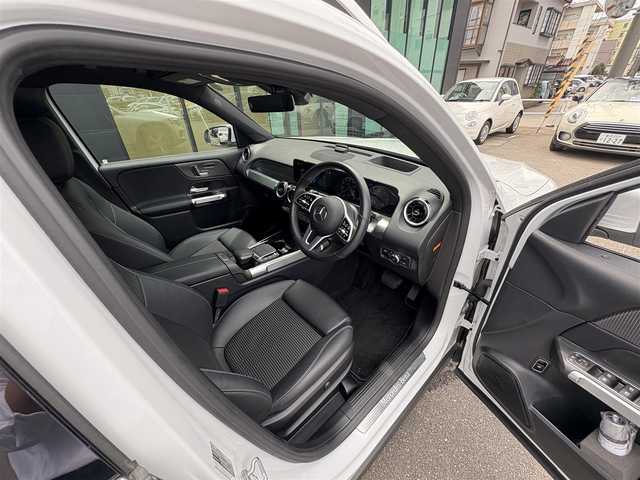 メルセデス・ベンツ Ｍ・ベンツ ＧＬＢ２００ｄ 4マチック 石川県 2021(令3)年 3.7万km デジタルホワイト ４WD/ディーゼルターボ/純正メモリナビ/〈BT／AM／FM／DVD〉/アラウンドビューモニター/黒革シート/シートメモリー/パワーシート〈前席〉/シートヒーター〈前席〉/ステアリングスイッチ/パドルシフト/ワイヤレスチャージ/ヘッドアップディスプレイ/クルーズコントロール/ルーフレール/LEDヘッドライト/オートライト/オートマチックハイビーム/ETC2.0