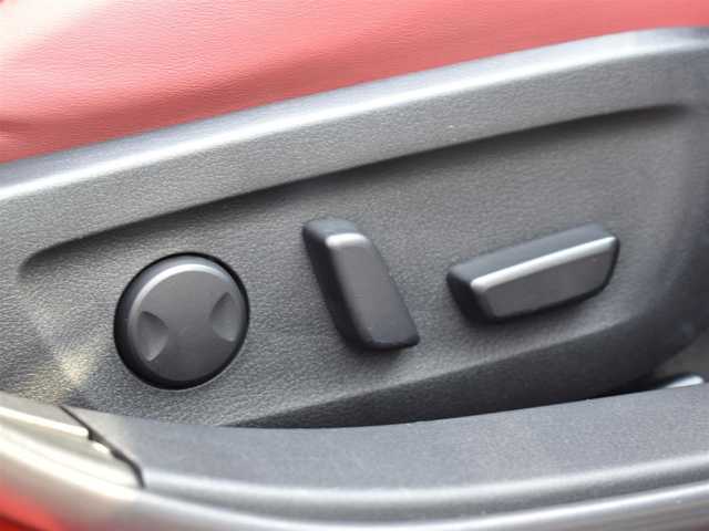 マツダ マツダ３ファストバック 20S バーガンディセレクション 福岡県 2020(令2)年 0.9万km ソウルレッドクリスタルM マツダコネクトナビ/360°ビューモニター/BOSEサウンドシステム/DVDプレーヤー/i-ACTIVSENSE/レーダークルーズコントロール/ブラインドスポットモニタリング/ヘッドアップディスプレイ/シートヒーター/ステアリングヒーター/赤レザーシート/D席パワーシート（メモリ機能付き）/純正前後ドライブレコーダー/ETC/LEDヘッドライト/純正18インチアルミホイール/スマートキー×2