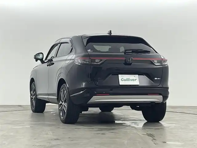 ホンダ ヴェゼル ハイブリッド e:HEV Z 福島県 2021(令3)年 3.3万km クリスタルブラックパール ホンダセンシング　/・ＣＭＢＳ/・路外逸脱抑制/・ＢＳＭ/・レーダークルーズコントロール/純正メモリナビゲーション　/バックカメラ　/ドライブレコーダ前後　/パワーバックドア　/電子パーキング　/・ブレーキホールド　/ハーフレザーシート　/ダウンヒルアシストコントロール　/シートヒーター　/・ステアヒーター/プッシュスタート/・スマートキー/・スペアキー/ステアリングスイッチ/・革巻きステアリング/・チルトステアリング/LEDライト/・オートライト/・フォグライト/フロント熱線/純正ラバーマット/ドアバイザー