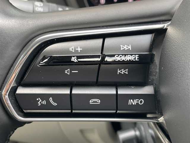 マツダ ＣＸ－６０ XD HV エクスクルーシブモダン 和歌山県 2022(令4)年 1万km ソニックシルバーM 純正マツコネナビ/360度ビューカメラ/革巻きステアリング/ステアリングヒーター/ヘッドアップディスプレイ/BSM/LEDヘッドライト/ホワイトレザーシート/全席シートヒーター/前席ベンチレーション/パワーバックドア/BOSEサウンド/HDMI/レーダークルーズコントロール/置くだけ充電/電子式パーキング/パワーメモリーシート