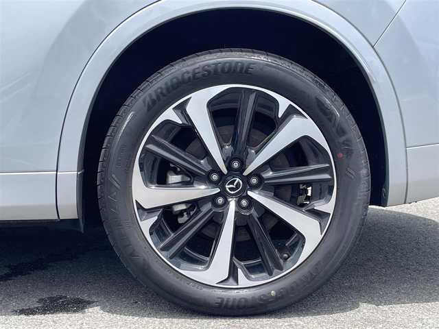 マツダ ＣＸ－６０ XD HV エクスクルーシブモダン 和歌山県 2022(令4)年 1万km ソニックシルバーM 純正マツコネナビ/360度ビューカメラ/革巻きステアリング/ステアリングヒーター/ヘッドアップディスプレイ/BSM/LEDヘッドライト/ホワイトレザーシート/全席シートヒーター/前席ベンチレーション/パワーバックドア/BOSEサウンド/HDMI/レーダークルーズコントロール/置くだけ充電/電子式パーキング/パワーメモリーシート