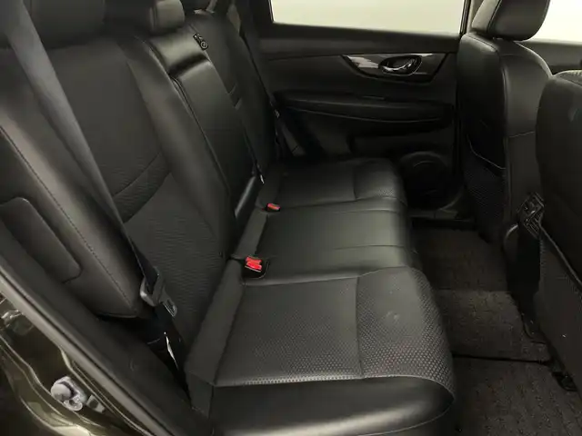 日産 エクストレイル ハイブリッド 20X エマージェンシーブレーキ 新潟県 2017(平29)年 10.7万km チタニウムカーキ 4WD/純正ナビ/　　フルセグ/CD/AUX/FM/AM/アラウンドビューモニター/パワーバックドア/クルーズコントロール/シートヒーター/LEDオートライト/ステアリングスイッチ/コーナーセンサー/スマートキー