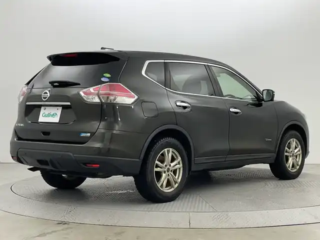 日産 エクストレイル ハイブリッド 20X エマージェンシーブレーキ 新潟県 2017(平29)年 10.7万km チタニウムカーキ 4WD/純正ナビ/　　フルセグ/CD/AUX/FM/AM/アラウンドビューモニター/パワーバックドア/クルーズコントロール/シートヒーター/LEDオートライト/ステアリングスイッチ/コーナーセンサー/スマートキー