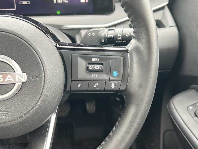 日産 ノート X 栃木県 2021(令3)年 5.2万km オーロラフレアブルーパール 純正メモリナビ/Bluetooth USB /TV　フルセグ/アラウンドビューモニター/ブラインドスポットモニター/インテリジェントルームミラー/プロパイロット/ETC2.0/ドライブレコーダー/ワイヤレス充電器/寒冷地仕様/コーナーセンサー/レーンキープアシスト/盗難防止装置/オートライト/LEDヘッドライト/衝突被害軽減システム/取扱説明書