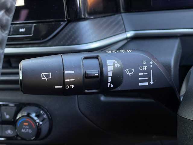 日産 ノート X 山口県 2021(令3)年 5.2万km オーロラフレアブルーパール ワンオーナー/Nissan　Connect ナビゲーションシステム/・AM/FM/・USB/・Apple CarPlay/・Android Auto/・HDMI/・フルセグテレビ/・Bluetooth/ステアリングスイッチ/ETC2.0/ドライブレコーダー/アラウンドビューモニター/ブラインドスポットモニター/インテリジェントルームミラー/ワイヤレス充電/USB電源ソケット/純正フロアマット/前席シートヒーター/ステアリングヒーター/スマートキー・スペアキー有/プッシュアップスタート/LEDヘッドランプ/フォグランプ/オートライト/オートマチックハイビーム/電動パーキングブレーキ/オートブレーキホールド/プロパイロット/衝突被害軽減システム/横滑り防止装置/フロント＆バックソナー/盗難防止装置/取扱説明書