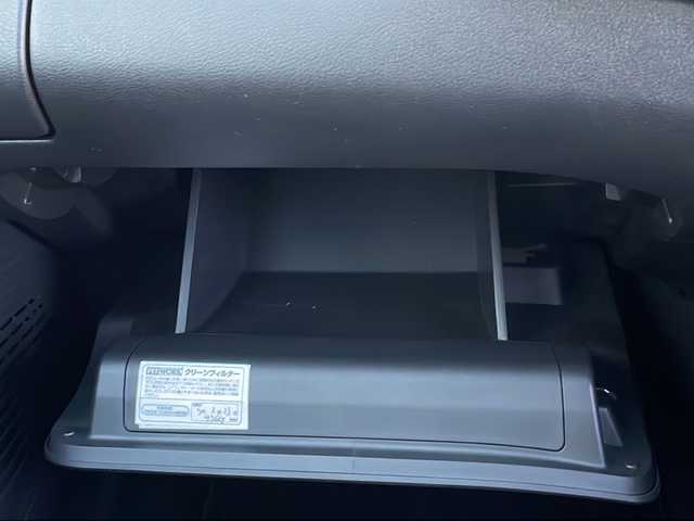 日産 ノート X 山口県 2021(令3)年 5.2万km オーロラフレアブルーパール ワンオーナー/Nissan　Connect ナビゲーションシステム/・AM/FM/・USB/・Apple CarPlay/・Android Auto/・HDMI/・フルセグテレビ/・Bluetooth/ステアリングスイッチ/ETC2.0/ドライブレコーダー/アラウンドビューモニター/ブラインドスポットモニター/インテリジェントルームミラー/ワイヤレス充電/USB電源ソケット/純正フロアマット/前席シートヒーター/ステアリングヒーター/スマートキー・スペアキー有/プッシュアップスタート/LEDヘッドランプ/フォグランプ/オートライト/オートマチックハイビーム/電動パーキングブレーキ/オートブレーキホールド/プロパイロット/衝突被害軽減システム/横滑り防止装置/フロント＆バックソナー/盗難防止装置/取扱説明書