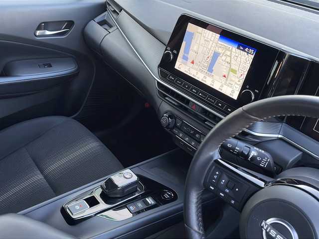 日産 ノート X 山口県 2021(令3)年 5.2万km オーロラフレアブルーパール ワンオーナー/Nissan　Connect ナビゲーションシステム/・AM/FM/・USB/・Apple CarPlay/・Android Auto/・HDMI/・フルセグテレビ/・Bluetooth/ステアリングスイッチ/ETC2.0/ドライブレコーダー/アラウンドビューモニター/ブラインドスポットモニター/インテリジェントルームミラー/ワイヤレス充電/USB電源ソケット/純正フロアマット/前席シートヒーター/ステアリングヒーター/スマートキー・スペアキー有/プッシュアップスタート/LEDヘッドランプ/フォグランプ/オートライト/オートマチックハイビーム/電動パーキングブレーキ/オートブレーキホールド/プロパイロット/衝突被害軽減システム/横滑り防止装置/フロント＆バックソナー/盗難防止装置/取扱説明書