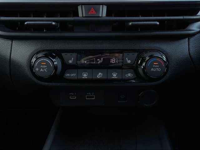 日産 ノート X 山口県 2021(令3)年 5.2万km オーロラフレアブルーパール ワンオーナー/Nissan　Connect ナビゲーションシステム/・AM/FM/・USB/・Apple CarPlay/・Android Auto/・HDMI/・フルセグテレビ/・Bluetooth/ステアリングスイッチ/ETC2.0/ドライブレコーダー/アラウンドビューモニター/ブラインドスポットモニター/インテリジェントルームミラー/ワイヤレス充電/USB電源ソケット/純正フロアマット/前席シートヒーター/ステアリングヒーター/スマートキー・スペアキー有/プッシュアップスタート/LEDヘッドランプ/フォグランプ/オートライト/オートマチックハイビーム/電動パーキングブレーキ/オートブレーキホールド/プロパイロット/衝突被害軽減システム/横滑り防止装置/フロント＆バックソナー/盗難防止装置/取扱説明書