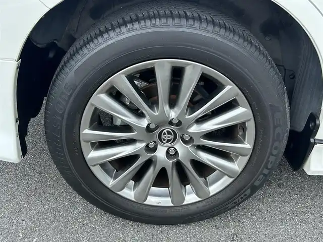トヨタ ハリアー プレミアム 奈良県 2019(令1)年 6.8万km ホワイトパールクリスタルシャイン モデリスタフルエアロ/純正９インチナビ/（フルセグ／ＢＴ／ＣＤ／ＤＶＤ）/レーダークルーズコントロール/バックカメラ/コーナーセンサー（前後）/プリクラッシュセーフティ/レーンキープアシスト/電動リアゲート/ハーフレザーシート/運転席パワーシート/ＥＴＣ2.0/純正前方ドライブレコーダー（DRT-C68A）/純正18インチAW/保証書/取り扱い説明書/スペアキーX1