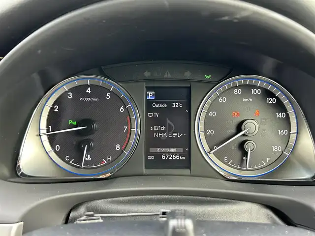トヨタ ハリアー プレミアム 奈良県 2019(令1)年 6.8万km ホワイトパールクリスタルシャイン モデリスタフルエアロ/純正９インチナビ/（フルセグ／ＢＴ／ＣＤ／ＤＶＤ）/レーダークルーズコントロール/バックカメラ/コーナーセンサー（前後）/プリクラッシュセーフティ/レーンキープアシスト/電動リアゲート/ハーフレザーシート/運転席パワーシート/ＥＴＣ2.0/純正前方ドライブレコーダー（DRT-C68A）/純正18インチAW/保証書/取り扱い説明書/スペアキーX1