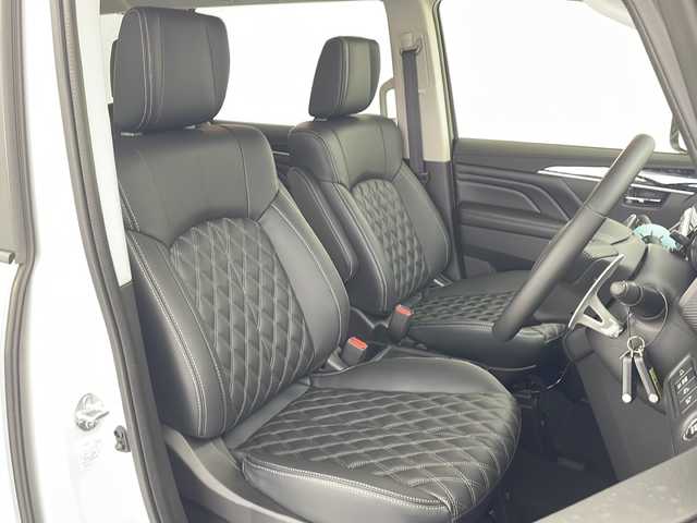 三菱 デリカＤ：５ ブラックエディション 愛知県 2025(令7)年 0.1千km ホワイトダイヤモンド 新車・未使用車/純正ナビ/バックカメラ/フルセグTV・HDMI・CD・DVD・USB/AppleCarPlay・AndroidAuto/両側パワースライドドア/パワーバックドア/レザーシート/運転席パワーシート/運転席助手席シートヒーター/革巻きステアリング/ステアリングヒーター/アイドリングストップ/レーダークルーズコントロール（ACC）/LDW/BSM/レーンチェンジアシスト/衝突被害軽減ブレーキ/オートマチックハイビーム/スペアキー/新車保証書・取扱説明書