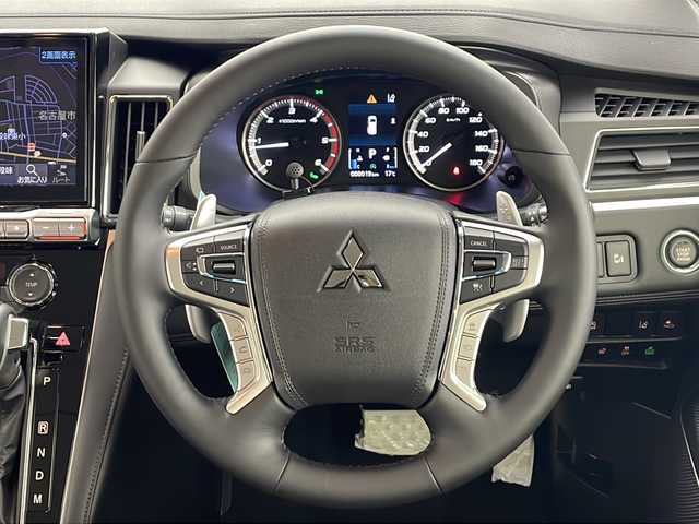 三菱 デリカＤ：５ ブラックエディション 愛知県 2025(令7)年 0.1千km ホワイトダイヤモンド 新車・未使用車/純正ナビ/バックカメラ/フルセグTV・HDMI・CD・DVD・USB/AppleCarPlay・AndroidAuto/両側パワースライドドア/パワーバックドア/レザーシート/運転席パワーシート/運転席助手席シートヒーター/革巻きステアリング/ステアリングヒーター/アイドリングストップ/レーダークルーズコントロール（ACC）/LDW/BSM/レーンチェンジアシスト/衝突被害軽減ブレーキ/オートマチックハイビーム/スペアキー/新車保証書・取扱説明書