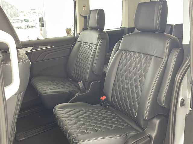 三菱 デリカＤ：５ ブラックエディション 愛知県 2025(令7)年 0.1千km ホワイトダイヤモンド 新車・未使用車/純正ナビ/バックカメラ/フルセグTV・HDMI・CD・DVD・USB/AppleCarPlay・AndroidAuto/両側パワースライドドア/パワーバックドア/レザーシート/運転席パワーシート/運転席助手席シートヒーター/革巻きステアリング/ステアリングヒーター/アイドリングストップ/レーダークルーズコントロール（ACC）/LDW/BSM/レーンチェンジアシスト/衝突被害軽減ブレーキ/オートマチックハイビーム/スペアキー/新車保証書・取扱説明書