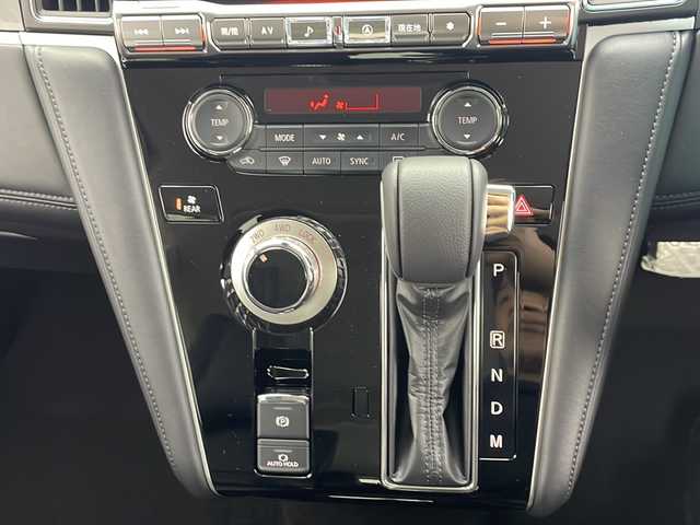 三菱 デリカＤ：５ ブラックエディション 愛知県 2025(令7)年 0.1千km ホワイトダイヤモンド 新車・未使用車/純正ナビ/バックカメラ/フルセグTV・HDMI・CD・DVD・USB/AppleCarPlay・AndroidAuto/両側パワースライドドア/パワーバックドア/レザーシート/運転席パワーシート/運転席助手席シートヒーター/革巻きステアリング/ステアリングヒーター/アイドリングストップ/レーダークルーズコントロール（ACC）/LDW/BSM/レーンチェンジアシスト/衝突被害軽減ブレーキ/オートマチックハイビーム/スペアキー/新車保証書・取扱説明書