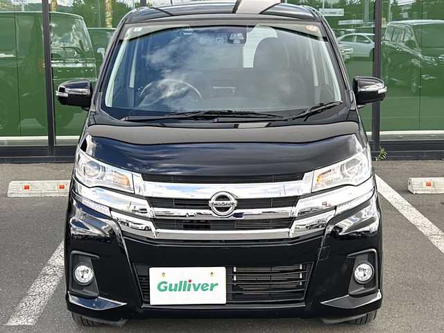 日産 デイズ ハイウェイスターX 道東・釧路十勝 2017(平29)年 5万km ブラック ・4WD/・純正SDナビ/(フルセグ BT CD DVD FM AM)/・全方位カメラ/・衝突軽減システム/・運転席のみシートヒーター/・前方ドライブレコーダー/・オートライト/・オートマチックハイビーム/・LEDヘッドライト/・アイドリングストップ/・純正フロアマット/・ドアバイザー/・スマートキー/・プッシュスタート/・社外AW付スタッドレスタイヤ積込