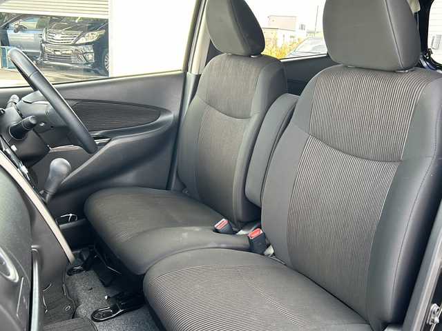 日産 デイズ ハイウェイスターX 道東・釧路十勝 2017(平29)年 5万km ブラック ・4WD/・純正SDナビ/(フルセグ BT CD DVD FM AM)/・全方位カメラ/・衝突軽減システム/・運転席のみシートヒーター/・前方ドライブレコーダー/・オートライト/・オートマチックハイビーム/・LEDヘッドライト/・アイドリングストップ/・純正フロアマット/・ドアバイザー/・スマートキー/・プッシュスタート/・社外AW付スタッドレスタイヤ積込