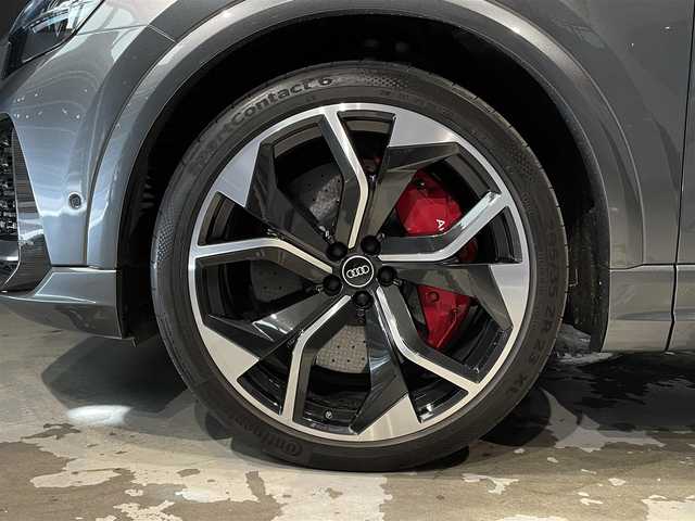 アウディ ＲＳＱ８ 道央・札幌 2021(令3)年 1.2万km ガンＭ ブラックAudi　rings＆カーボン/グロスブラックスタイリングpkg/・ブラックAudi　rings/・ブラックスタイリング/・グロスカーボンRSエクステリアパッケージ/・エクステリアミラーハウジングブラック/ルーフレール（ブラック）/パノラマサンルーフ/純正２３インチAW/アダプティブクルーズコントロール/サラウンドビューカメラ/黒革レザーシート/メモリー付パワーシート（D/N）/シートヒーター（前席・後席）/シートベンチレーション（D/N）/Bang＆Olufsen　SDサウンドシステム/RSエアサスペンション/パワーテールゲート/LEDヘッドライト/オートライト/ステアリングヒーター/・スペアキー×１