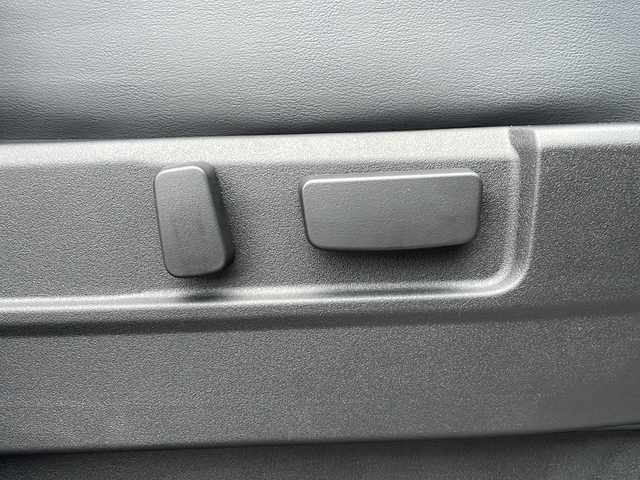 三菱 デリカＤ：５ シャモニー 山口県 2025(令7)年 0.1千km パールⅡ 12インチフリップダウンモニター/社外11インチナビ/・Bluetooth/・フルセグテレビ/・HDMI/・USB入力/・Apple Car Play/・Android Auto/e-Assist/・衝突被害軽減ブレーキ/・車線逸脱警報システム/・レーダークルーズコントロール/・オートマチックハイビーム/・後側方車両検知警報システム/・誤発進抑制機能/・後退時交差車両検知システム/マルチアラウンドモニター/両側オートスライドドア/純正18インチアルミホイール/ヒルディセントコントロール/ハーフレザーシート/ハンドルヒーター/電動パーキングブレーキ/純正LEDヘッドライト/フォグライト/オートライト/プッシュスタート/スマートキー/スペアキー有/取扱説明書/保証書