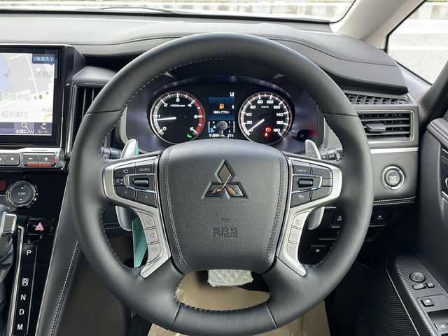 三菱 デリカＤ：５ シャモニー 山口県 2025(令7)年 0.1千km パールⅡ 12インチフリップダウンモニター/社外11インチナビ/・Bluetooth/・フルセグテレビ/・HDMI/・USB入力/・Apple Car Play/・Android Auto/e-Assist/・衝突被害軽減ブレーキ/・車線逸脱警報システム/・レーダークルーズコントロール/・オートマチックハイビーム/・後側方車両検知警報システム/・誤発進抑制機能/・後退時交差車両検知システム/マルチアラウンドモニター/両側オートスライドドア/純正18インチアルミホイール/ヒルディセントコントロール/ハーフレザーシート/ハンドルヒーター/電動パーキングブレーキ/純正LEDヘッドライト/フォグライト/オートライト/プッシュスタート/スマートキー/スペアキー有/取扱説明書/保証書