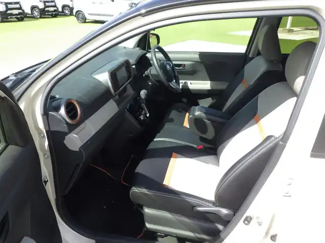 トヨタ パッソ モーダ　チャーム 千葉県 2022(令4)年 3.4万km ブラックマイカメタリック/パウダリーベージュメタリック 2トーン スマートアシストIII/エコアイドル/純正SDナビ/地デジTV/【CD再生機能　Bluetooth接続】/パノラマモニター/ドライブレコーダー/ハーフレザーシート/ステアリングスイッチ/ETC/LEDヘッドライト/フォグライト/ウインカーミラー/コーナーセンサー/キーフリーシステム