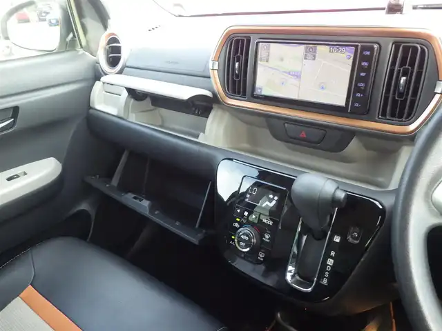 トヨタ パッソ モーダ　チャーム 千葉県 2022(令4)年 3.4万km ブラックマイカメタリック/パウダリーベージュメタリック 2トーン スマートアシストIII/エコアイドル/純正SDナビ/地デジTV/【CD再生機能　Bluetooth接続】/パノラマモニター/ドライブレコーダー/ハーフレザーシート/ステアリングスイッチ/ETC/LEDヘッドライト/フォグライト/ウインカーミラー/コーナーセンサー/キーフリーシステム