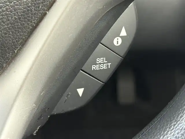 ホンダ フィット ハイブリット Fパッケージ 愛知県 2015(平27)年 9.1万km ティンテッドシルバーM 純正ナビ/（CD/DVD/Bluetooth/ワンセグ）/ETC/バックカメラ/横滑り防止/ステアスイッチ/ECOモード付き/ドアバイザー/電格ミラー/スマートキー/プッシュスタート/ハロゲンヘッドライト/マニュアルレベライザー