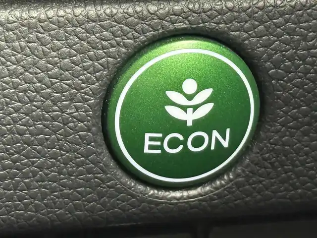 ホンダ フィット ハイブリット Fパッケージ 愛知県 2015(平27)年 9.1万km ティンテッドシルバーM 純正ナビ/（CD/DVD/Bluetooth/ワンセグ）/ETC/バックカメラ/横滑り防止/ステアスイッチ/ECOモード付き/ドアバイザー/電格ミラー/スマートキー/プッシュスタート/ハロゲンヘッドライト/マニュアルレベライザー