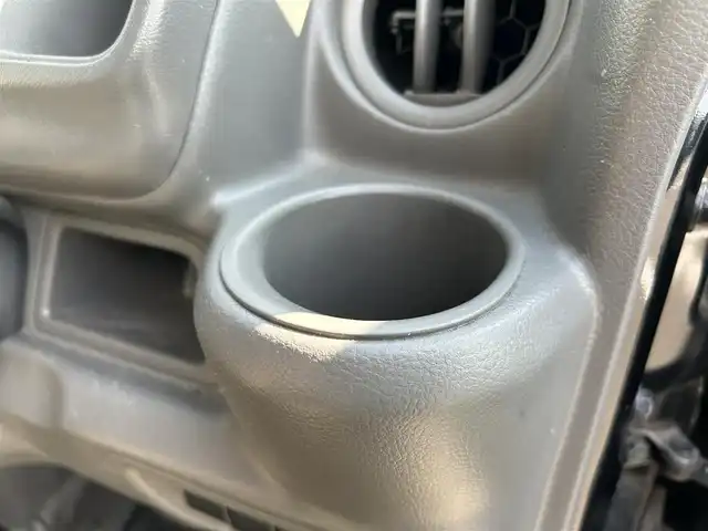 スズキ エブリイ PC リミテッド 愛媛県 2019(令1)年 7.4万km ブルーイッシュブラックパール3 登録時走行距離:73520km/ディーラーOP純正ナビ/AM/FM/TV/DVD/CD/SD/Bluetooth/ETC/ＡＣ/ハロゲンヘッドライト/両側スライドドア/横滑り防止装置/盗難防止装置/衝突軽減システム/ABS/パワステ/エアバッグ/リモコンキー/スペアキー