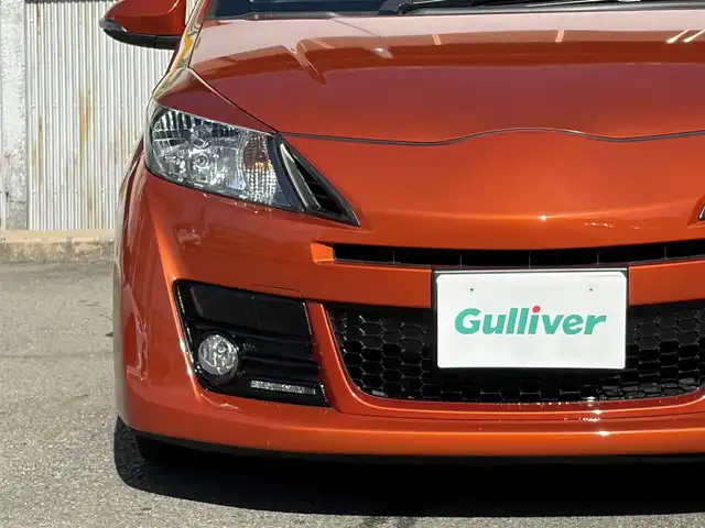 トヨタ ヴィッツ RS G’s スマートパッケージ 三重県 2017(平29)年 4.6万km オレンジM 登録時走行距離４５２２８km/ローダウン/トヨタセーフティセンスC/　・プリクラッシュセーフティ/　・レーンディパーチャーアラート/　・オートマチックハイビーム/　・先行車発進告知機能/ストラーダナビ/　・フルセグTV/　・Bluetooth/　・DVD/CD再生/　・録音機能/スマートキー/リアスポイラー/アイライン/LEDイルミネーションビーム/Gs17インチアルミホイール/ハーフレザーシート(フロントシートGsエンブレム付き)/革巻き(ステアリング・シフトノブ)/ステアリングスイッチ/パドルシフト/LEDヘッドライト/フォグライト/リアフォグライト /オートライト/オートリトラクタブルミラー/ウィンカーミラー/ドライブレコーダー/Gsフロアマット/ETC/プライバシーガラス/ドアバイザー/横滑り防止機能