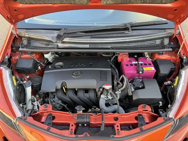 トヨタ ヴィッツ RS G’s スマートパッケージ 三重県 2017(平29)年 4.6万km オレンジM 登録時走行距離４５２２８km/ローダウン/トヨタセーフティセンスC/　・プリクラッシュセーフティ/　・レーンディパーチャーアラート/　・オートマチックハイビーム/　・先行車発進告知機能/ストラーダナビ/　・フルセグTV/　・Bluetooth/　・DVD/CD再生/　・録音機能/スマートキー/リアスポイラー/アイライン/LEDイルミネーションビーム/Gs17インチアルミホイール/ハーフレザーシート(フロントシートGsエンブレム付き)/革巻き(ステアリング・シフトノブ)/ステアリングスイッチ/パドルシフト/LEDヘッドライト/フォグライト/リアフォグライト /オートライト/オートリトラクタブルミラー/ウィンカーミラー/ドライブレコーダー/Gsフロアマット/ETC/プライバシーガラス/ドアバイザー/横滑り防止機能