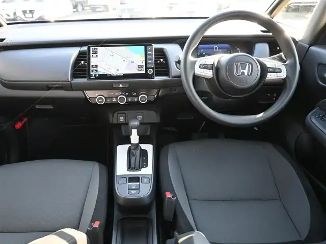 ホンダ フィット e:HEVベーシック 千葉県 2020(令2)年 5.1万km プレミアムサンライトホワイトパール 185/60R15/ワンオーナー/ホンダセンシング/・衝突軽減ブレーキ（CMBS）/・車線維持支援システム（LKAS）/・アダプティブクルーズコントロール（ACC）/・後方誤発進抑制機能/・誤発進抑制機能/純正プレミアムインターナビ/地デジTV/【DVD/CD再生機能　Bluetooth接続】/バックカメラ/LEDヘッドライト/ウインカーミラー/コーナーセンサー/サイド/カーテンエアバッグ/Honda スマートキー