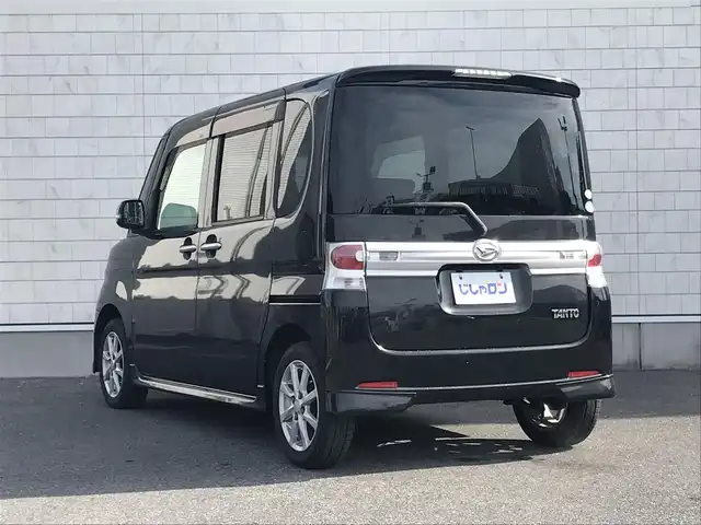 ダイハツ タント カスタム X 栃木県 2011(平23)年 6.2万km ブラックマイカメタリック (株)IDOMが運営する【じしゃロン小山店】の自社ローン対象車両になります。こちらは現金ご利用時の価格です。/自社ローンご希望の方は別途その旨お申付け下さい。//禁煙車/純正フルセグナビ/（CD/DVD/AM/FMラジオ）/スマートキー/片側パワースライドドア/電動格納ドアミラー/パワーウインドウ