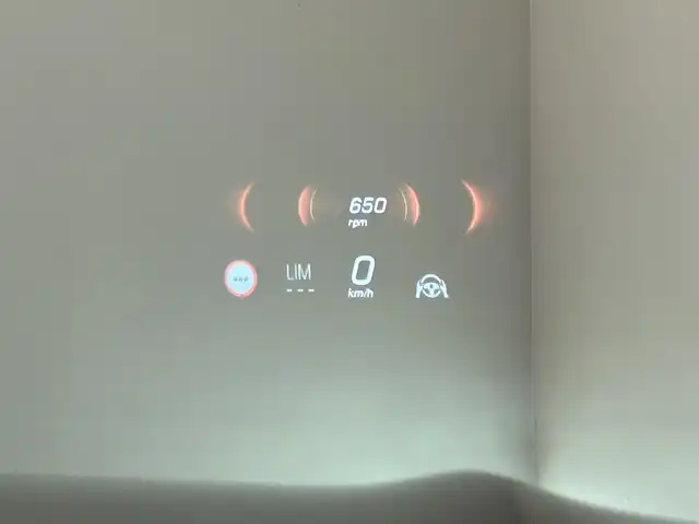 メルセデス・ベンツ Ｍ・ベンツ Ｃ２２０ｄ アバンギャルド　AMGライン 愛知県 2022(令4)年 1.4万km オブシディアンブラック パノラミックスライディングルーフ/ヘッドアップディスプレイ/ブルメスターサウンド/３６０°カメラ/シートヒーター/レーダーセーフティパッケージ/HDDナビ/フルセグテレビ/アイドリングストップ/プッシュスタート/パワーバックドア/ETC/BSM