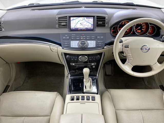 日産 フーガ 350GT FOURシルバーレザ 道央・札幌 2006(平18)年 10.1万km ホワイトパール ・4WD/・純正メーカーナビ  /・DVD/CD//・バックカメラ/サイドカメラ/・レザーシート/D席メモリー付き/・D.N席シートヒーター/エアーシート/・VDC/・ビルトインETC/・HIDライト/オートライト/・社外アルミ/・純正フロアマット