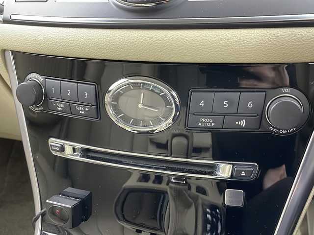 日産 フーガ 350GT FOURシルバーレザ 道央・札幌 2006(平18)年 10.1万km ホワイトパール ・4WD/・純正メーカーナビ  /・DVD/CD//・バックカメラ/サイドカメラ/・レザーシート/D席メモリー付き/・D.N席シートヒーター/エアーシート/・VDC/・ビルトインETC/・HIDライト/オートライト/・社外アルミ/・純正フロアマット