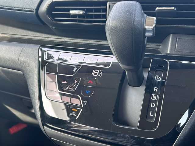 日産 デイズ ハイウェイスターX 福岡県 2019(令1)年 1.5万km スパークリングレッドM 純正9インチSDナビ/【AM/FM/CD/DVD/Bluetooth/フルセグTV】/バックカメラ/ETC2.0/純正前方ドライブレコーダー/【ナビ連動型DJ4-D】/セーフティシールド運転支援機能/・エマージェンシーブレーキ/・車線逸脱警報/ステアリングスイッチ/オートライト/オートライトレベリング/純正フロアマット/純正14インチAW/横滑り防止装置/盗難防止装置/保証書/ナビ取扱説明書