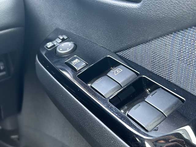 日産 デイズ ハイウェイスターX 福岡県 2019(令1)年 1.5万km スパークリングレッドM 純正9インチSDナビ/【AM/FM/CD/DVD/Bluetooth/フルセグTV】/バックカメラ/ETC2.0/純正前方ドライブレコーダー/【ナビ連動型DJ4-D】/セーフティシールド運転支援機能/・エマージェンシーブレーキ/・車線逸脱警報/ステアリングスイッチ/オートライト/オートライトレベリング/純正フロアマット/純正14インチAW/横滑り防止装置/盗難防止装置/保証書/ナビ取扱説明書