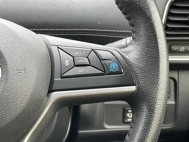 日産 セレナ ハイウェイスター Vセレクション 東京都 2018(平30)年 7.2万km ブリリアントホワイトパール アルパイン11型ナビ/アラウンドビューモニター/エマージェンシーブレーキ/車線逸脱警報/ソナー/プロパイロット/ハンズフリーオートスライドドア/ＥＴＣ/ドライブレコーダー/ステアリングスイッチ