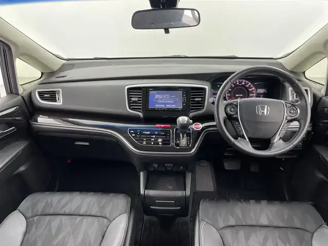 ホンダ オデッセイ アブソルート ホンダセンシング 福井県 2018(平30)年 4.4万km プラチナホワイトパール 純正SDナビ（VXM-184VFi)/（バックカメラ ・フルセグTV・ iPod・FM・AM・Bluetooth・AUX）/ビルトインETC2.0 /ハーフレザーシート /両側パワースライドドア /純正アルミホイール/ LEDヘッドライト /ホンダセンシング/リアサンシェード